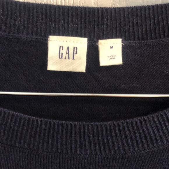 Gap navy sweater with ruffle hem - Picture 2 of 6